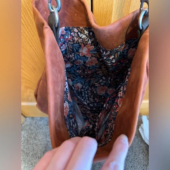 Rough & Tumble Medium Fireclay and Distressed Espresso Olivia - Picture 4 of 5